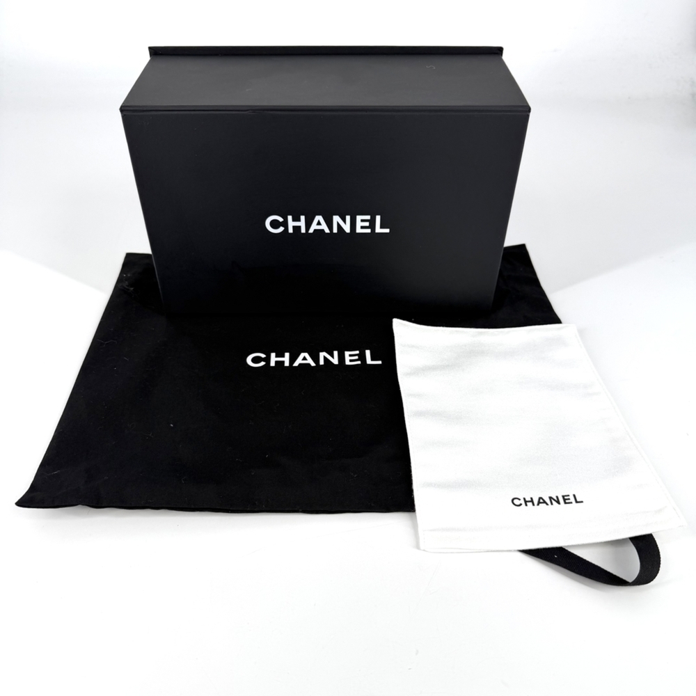 Chanel Women's Mini Matelassé Shoulder Bag with Coco Mark, Bag, Crossbody Lam... - Picture 10 of 10